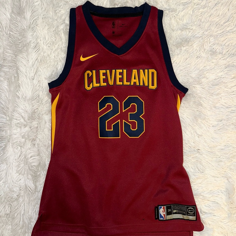 Cleveland Cavaliers LeBron James Jersey